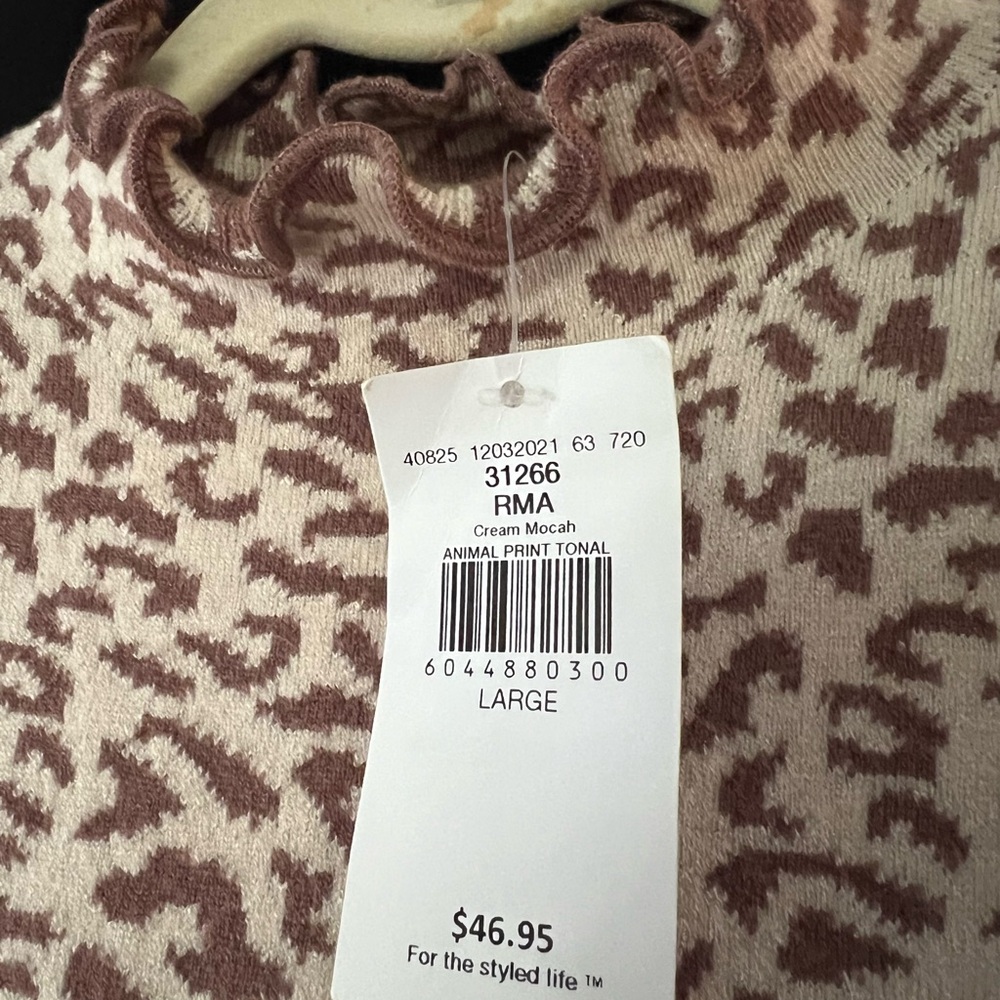 Sweater - Picture 3 of 8